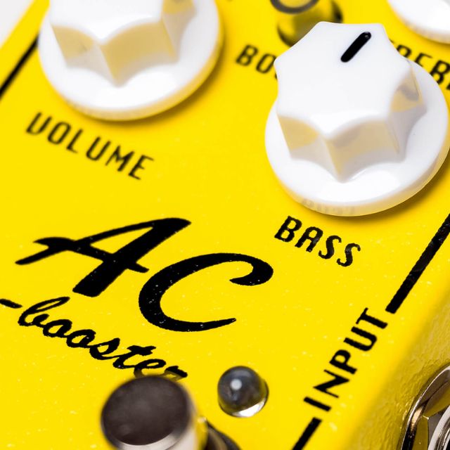 Xotic AC Booster Overdrive/Distortion Pedal + Ernie Ball Strings - Image 4