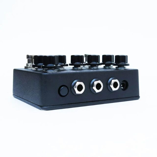 Keeley Dark Side Fuzz, Tape Delay & Modulation Workstation - Image 3